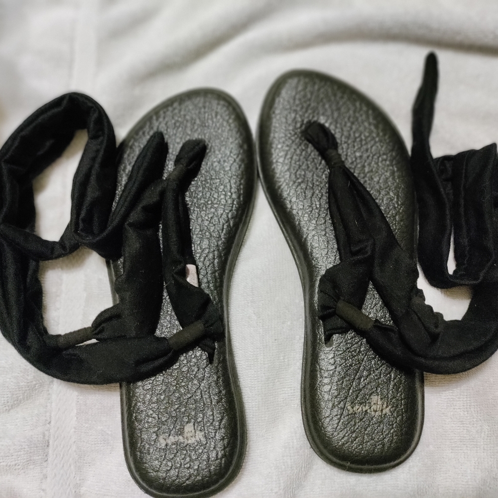 Sanuk sandals